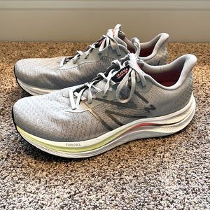 Men’s New Balance fuel cell Propel size 11.5